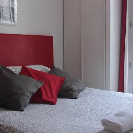 Montmartre Picasso Apartment Paris